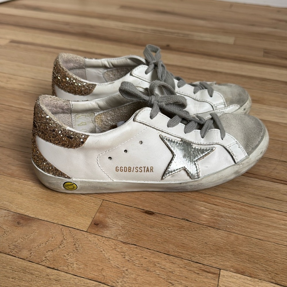 GOLDEN GOOSE kids size 4.5 sneaker. Fits a women’s 5.